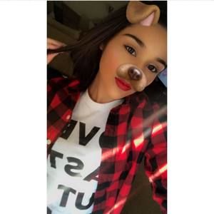 Meet your Posher, Rebecca